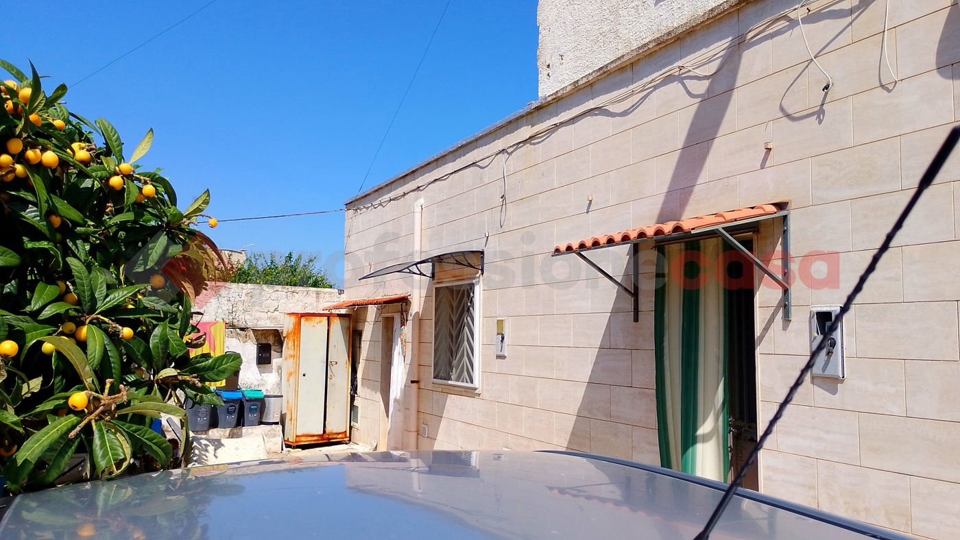 Casa indipendente con giardino a Bari