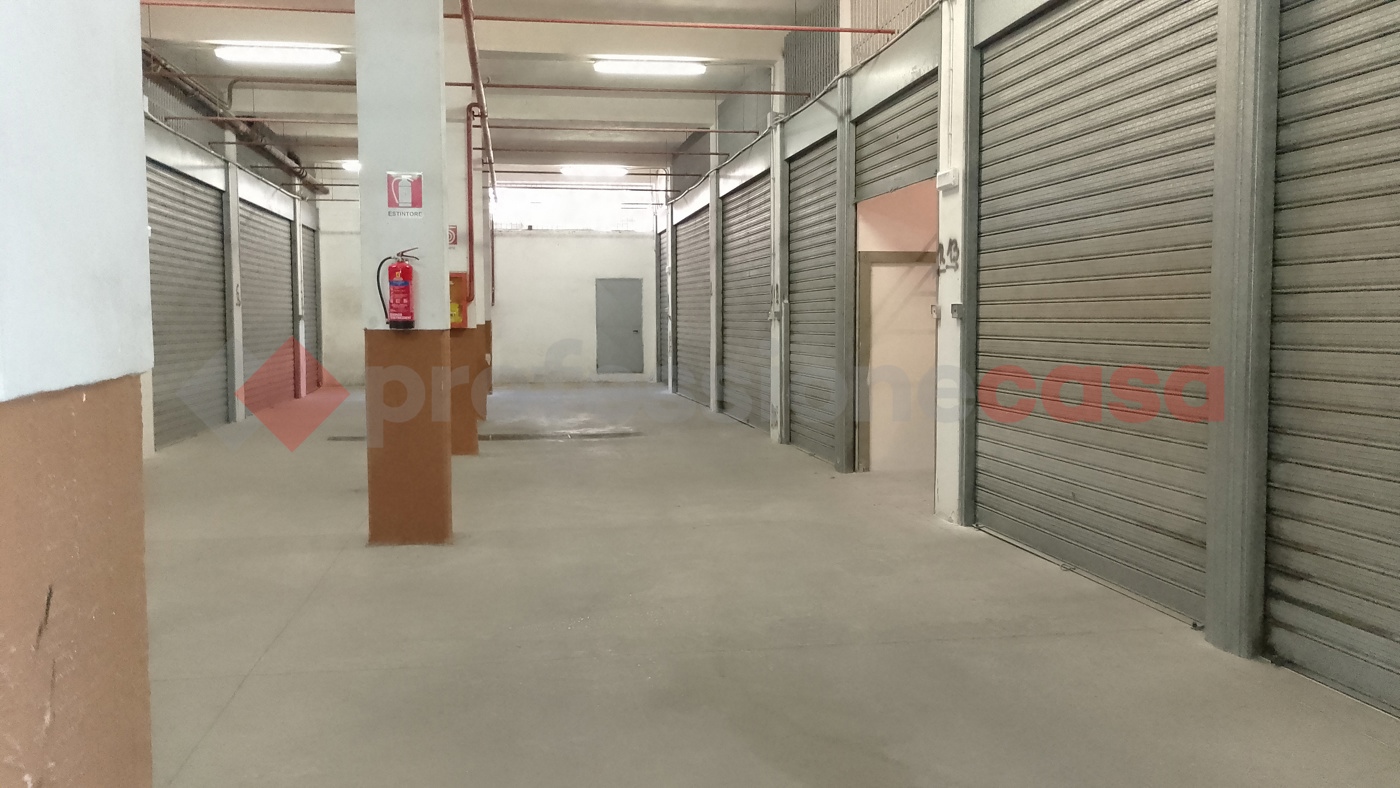Box/Garage 15mq in vendita a Bari