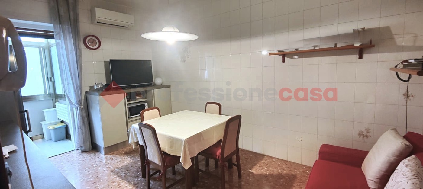 Trilocale arredato in affitto a Bari