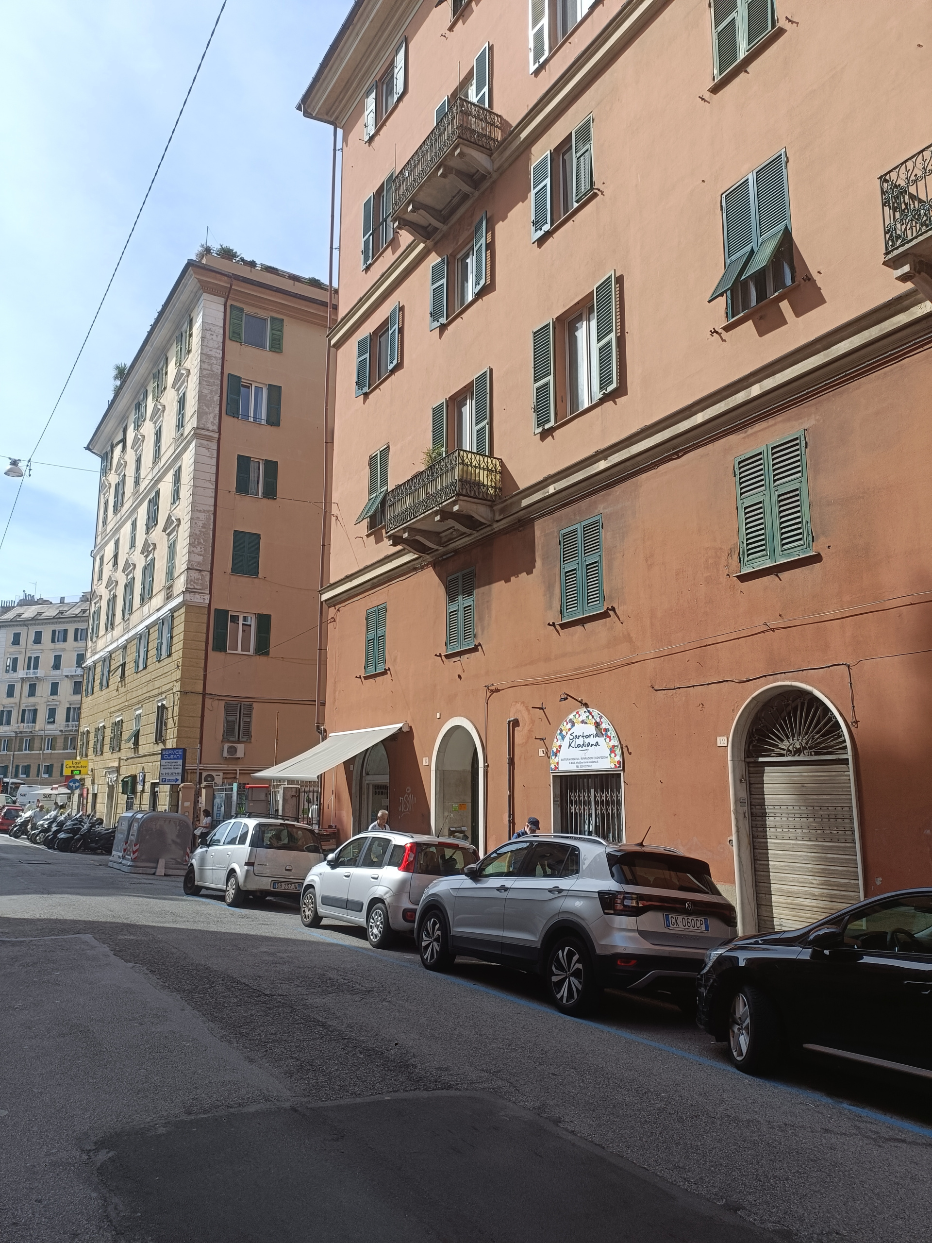 Ufficio in affitto in via caffa 6, Genova