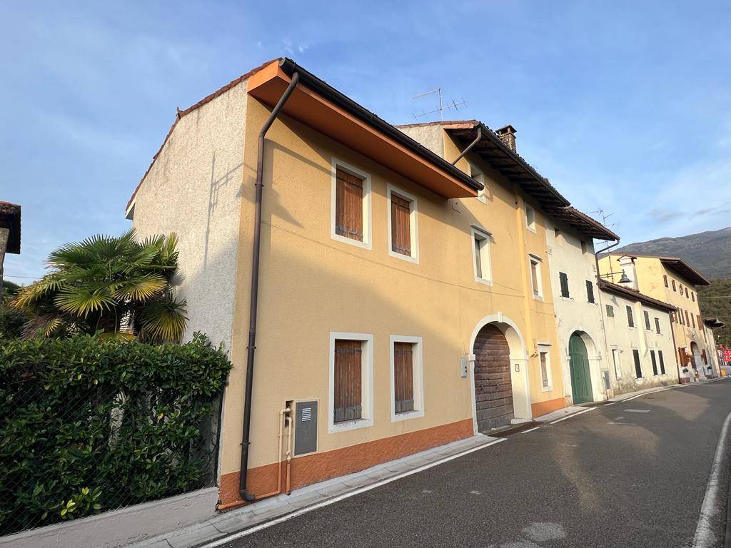 Rustico in vendita a Budoia, Santa Lucia