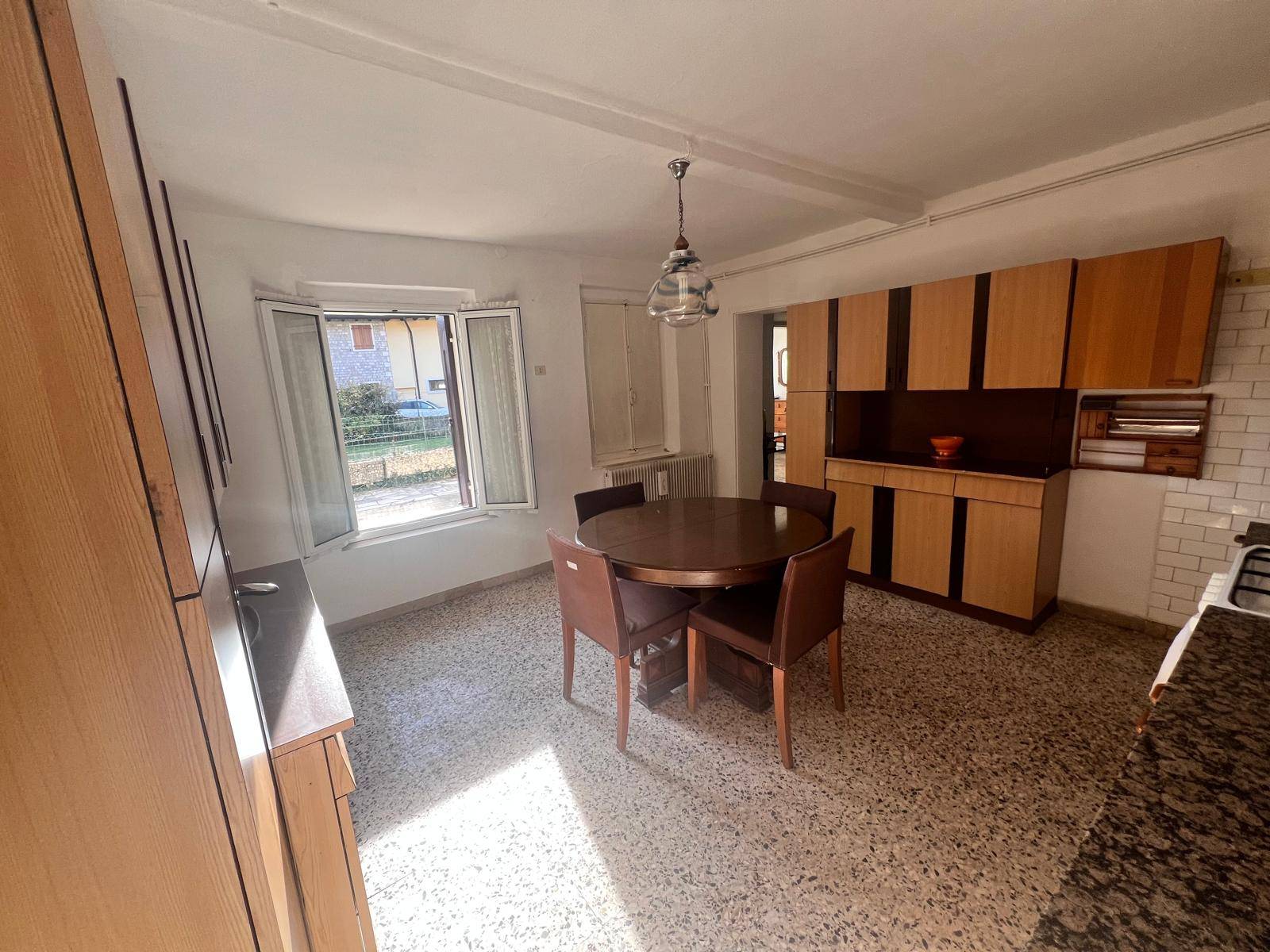 Casa Indipendente in vendita a Aviano, Pedemonte