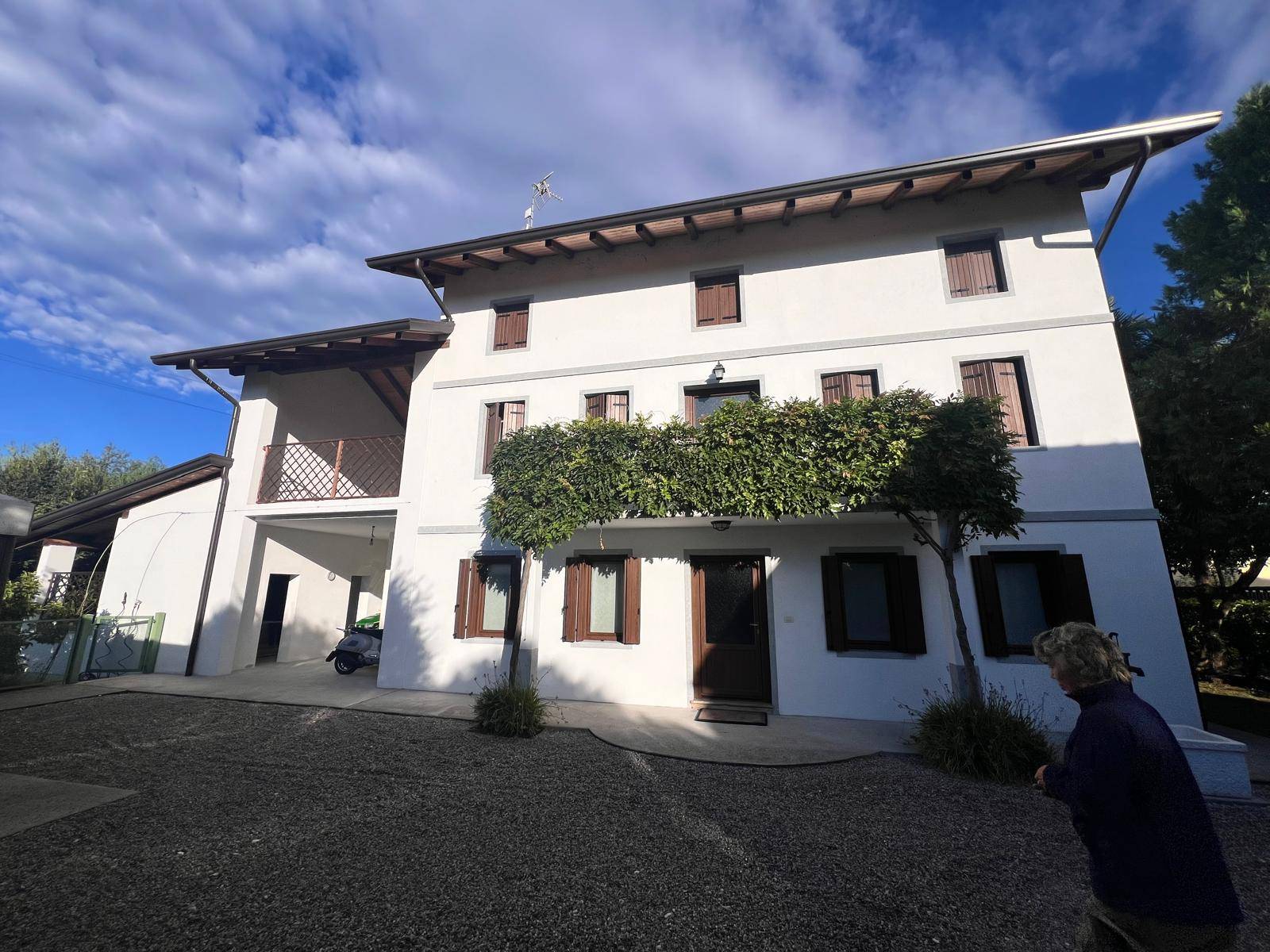 Casa Indipendente in vendita a Fontanafredda, Talmassons