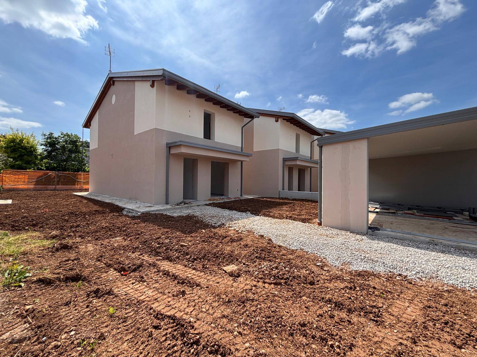 Casa singola in vendita a Roveredo in Piano