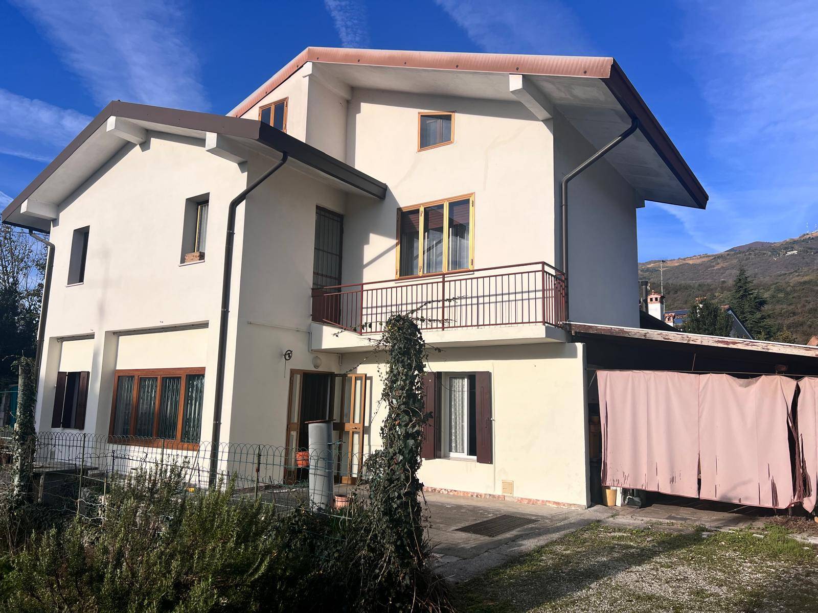Casa Indipendente in vendita a Aviano, Pedemonte