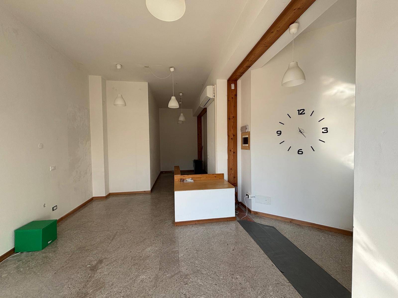 Locale commerciale in affitto a Aviano