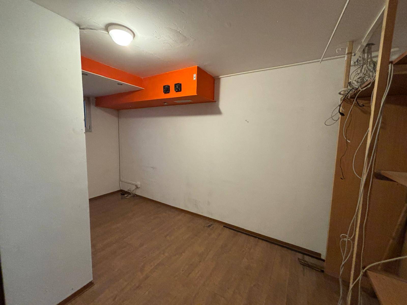 Locale commerciale in affitto a Aviano