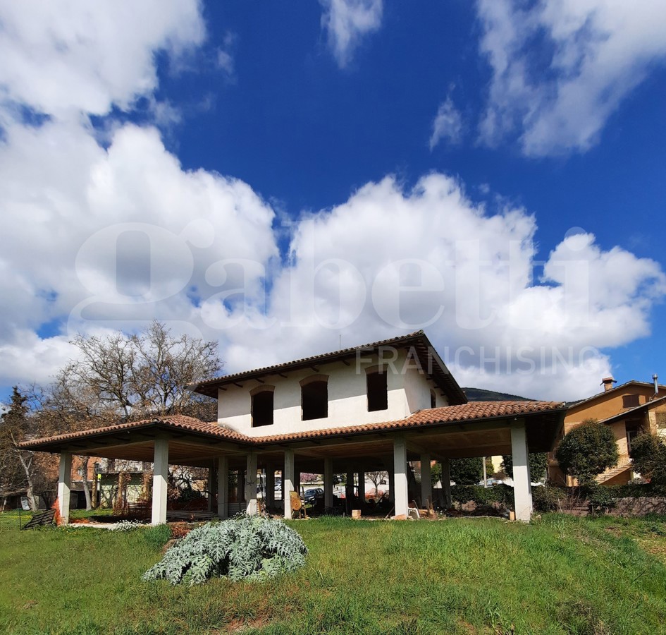 Casa indipendente con giardino a Gubbio