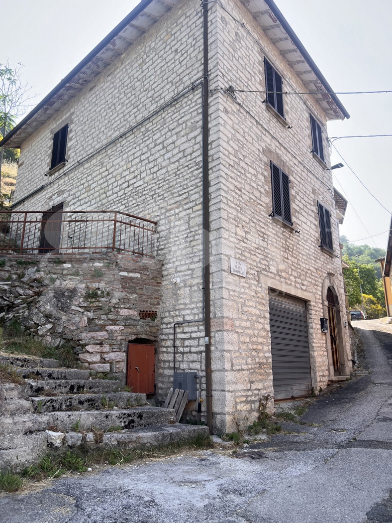 Casa indipendente in vendita a Costacciaro