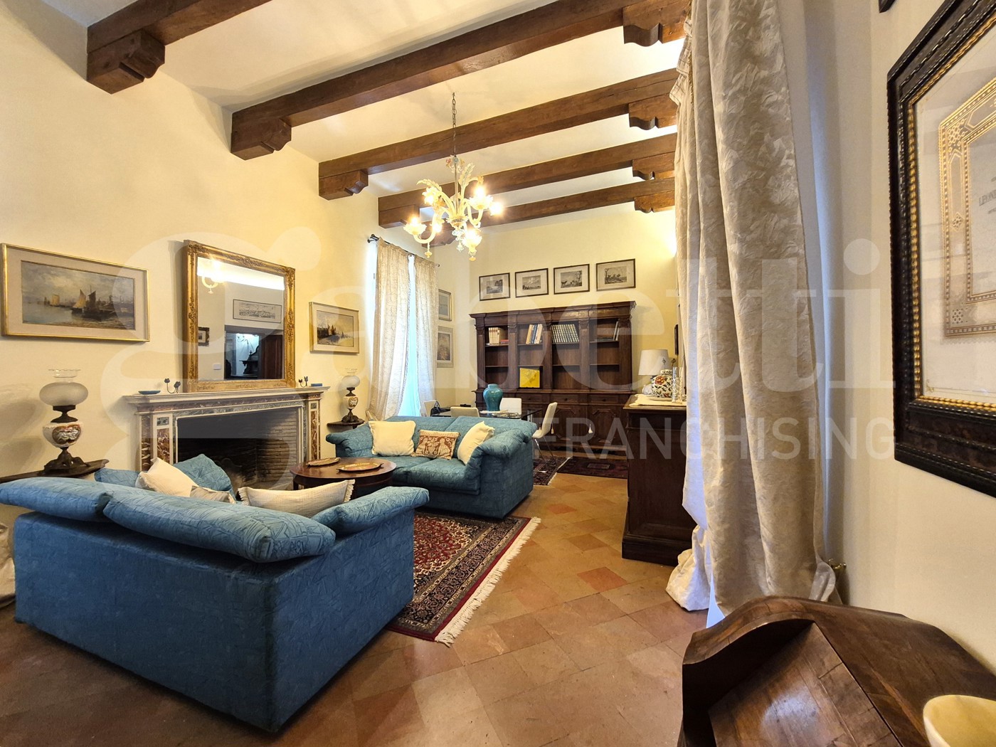 Trilocale arredato in affitto a Gubbio