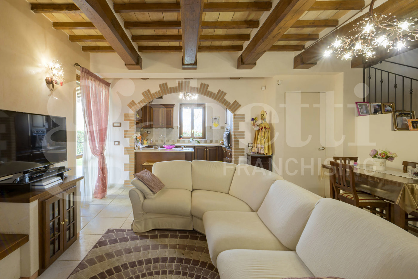 Casa indipendente con giardino a Gubbio