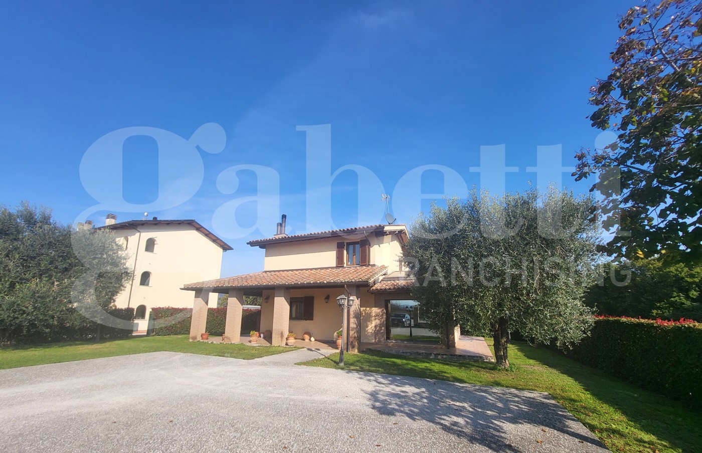 Casa indipendente con giardino a Gubbio