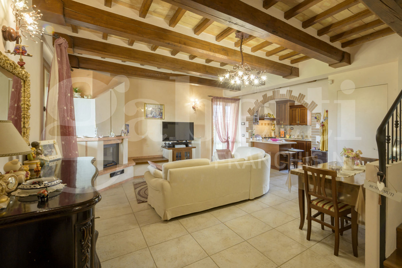 Casa indipendente con giardino a Gubbio