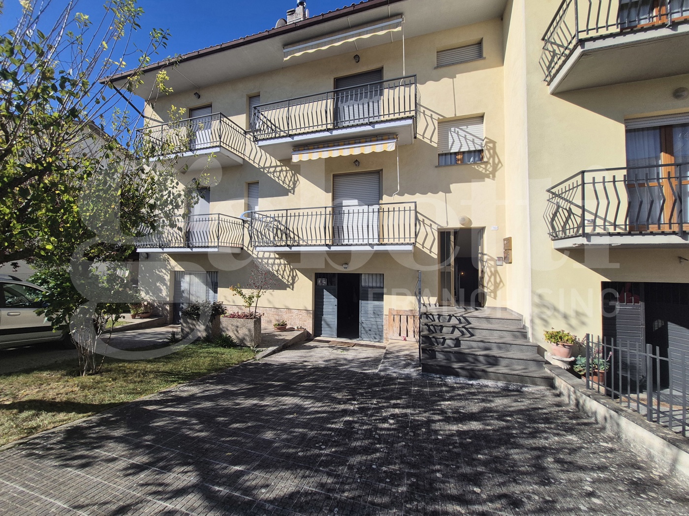 Appartamento con giardino a Gubbio