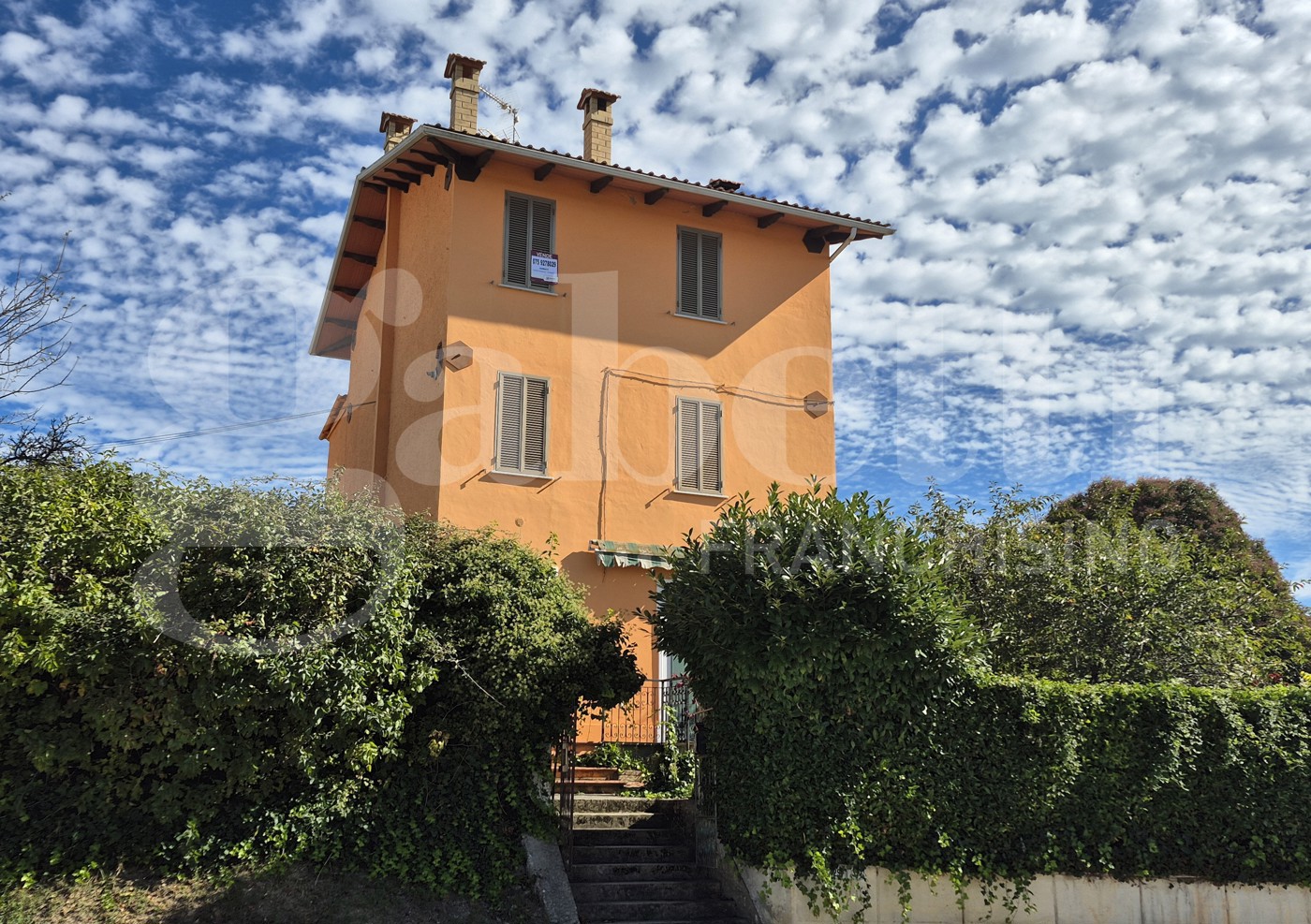 Casa indipendente con giardino a Gubbio