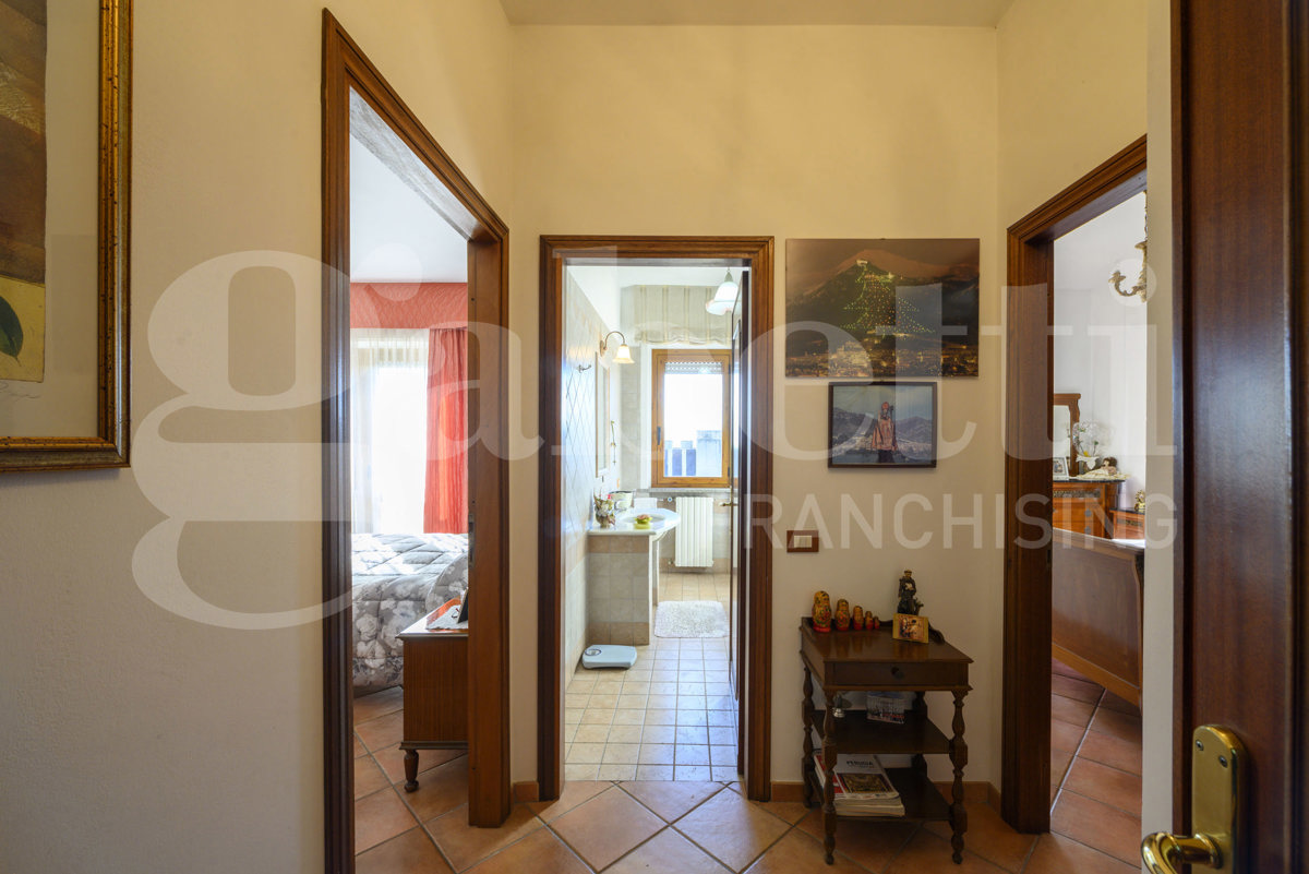 Appartamento con box a Gubbio