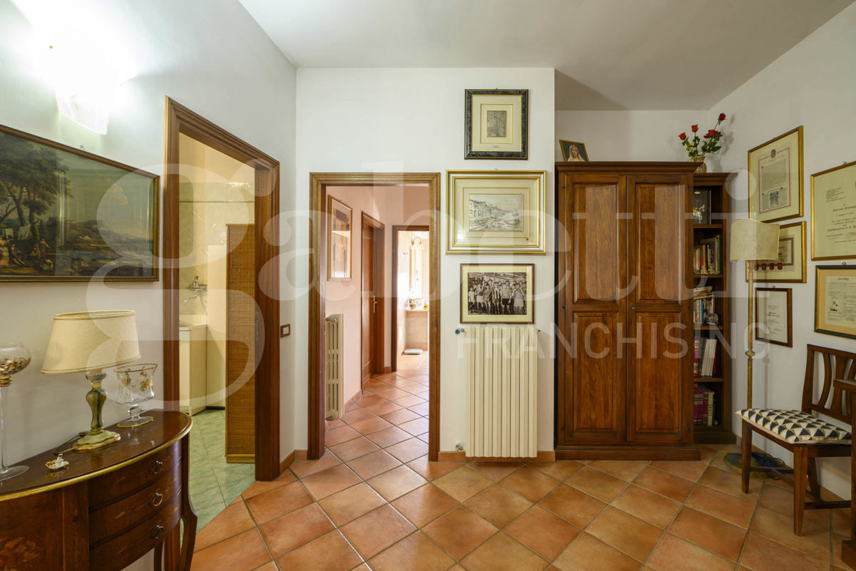 Appartamento con box a Gubbio