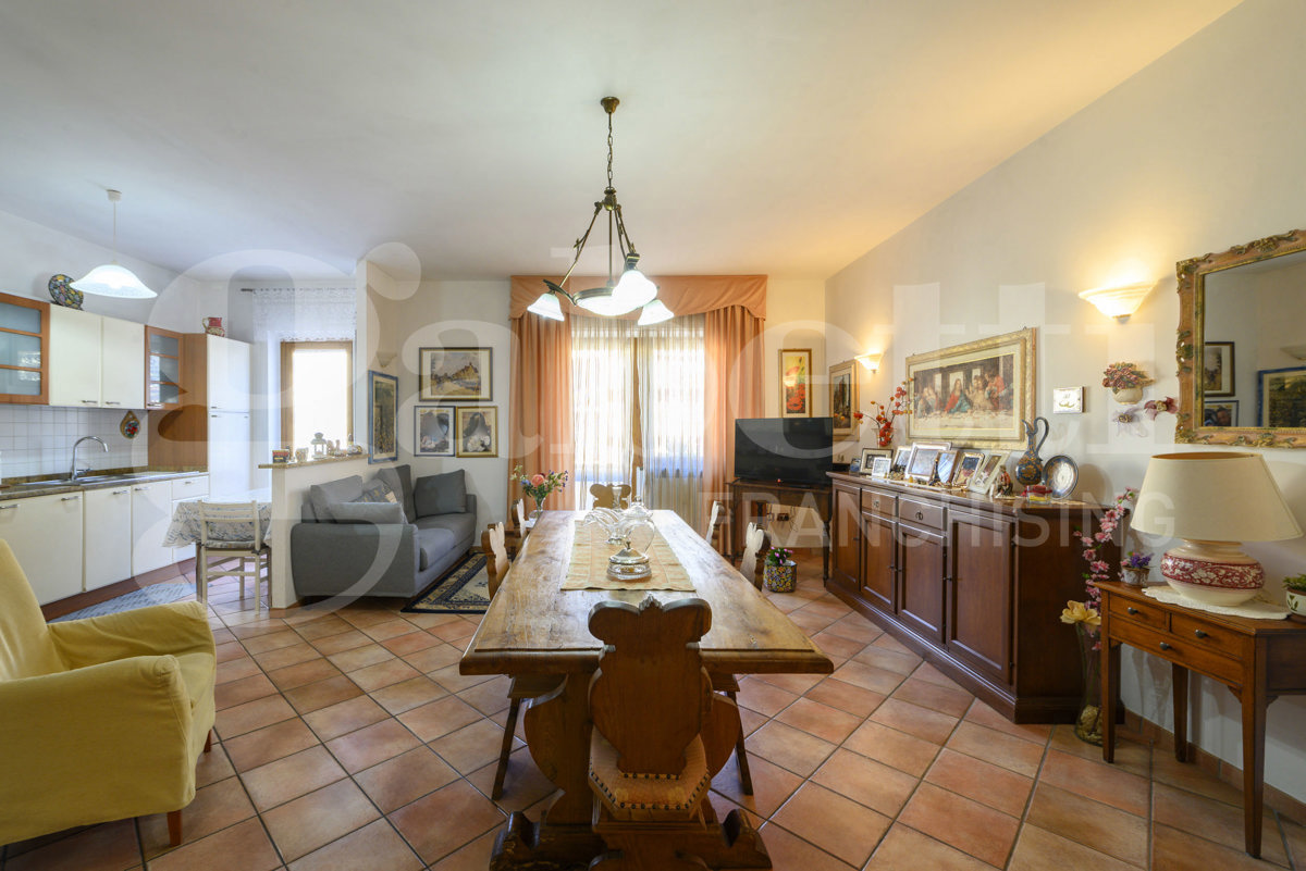 Appartamento con box a Gubbio