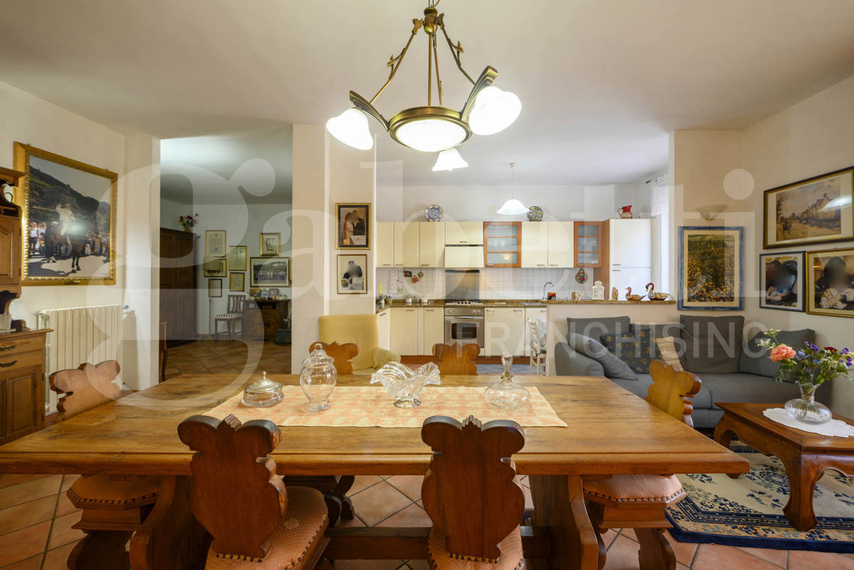 Appartamento con box a Gubbio