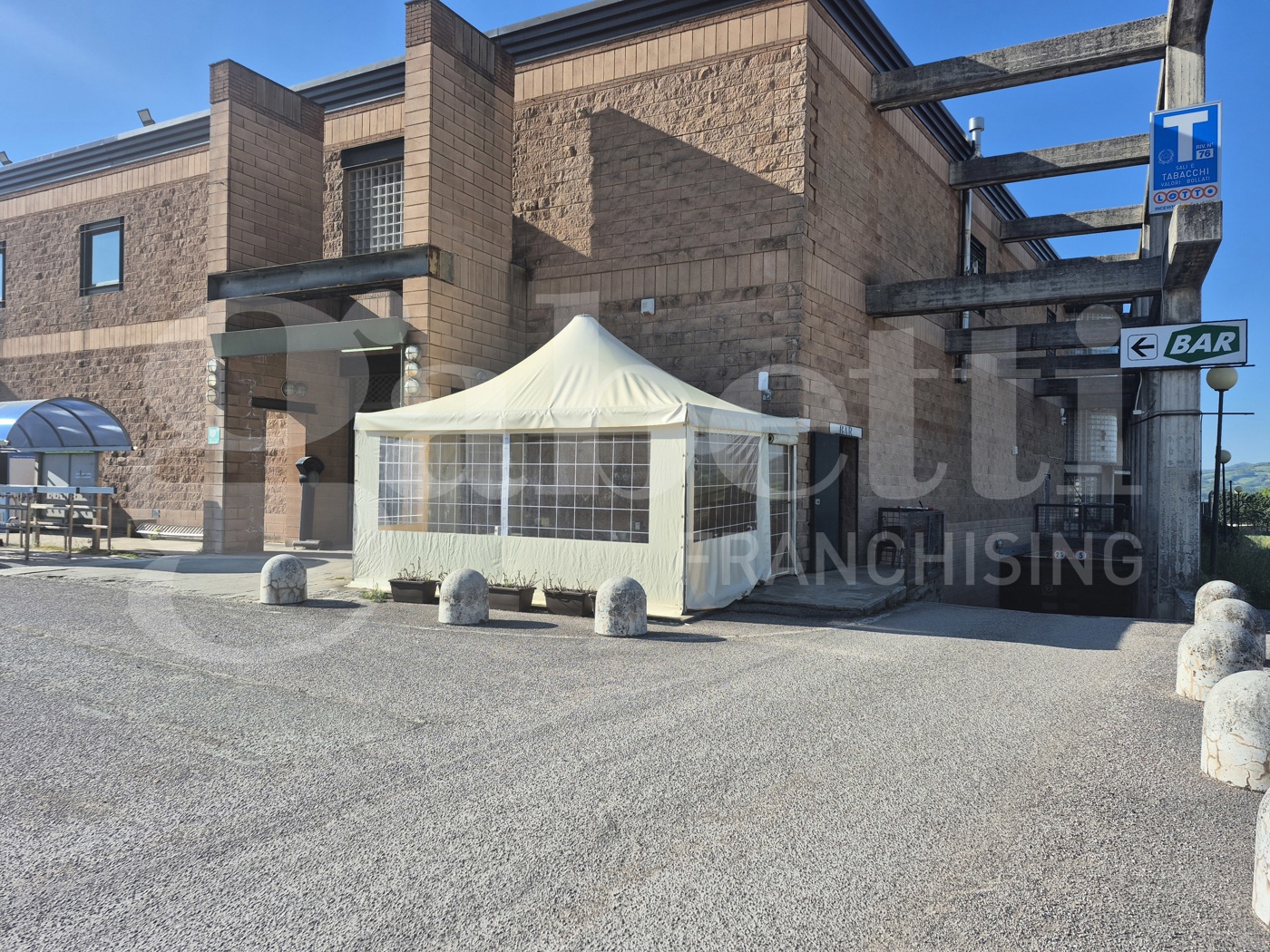 Attivit� commerciale Bar e tabacchi in vendita a Gubbio