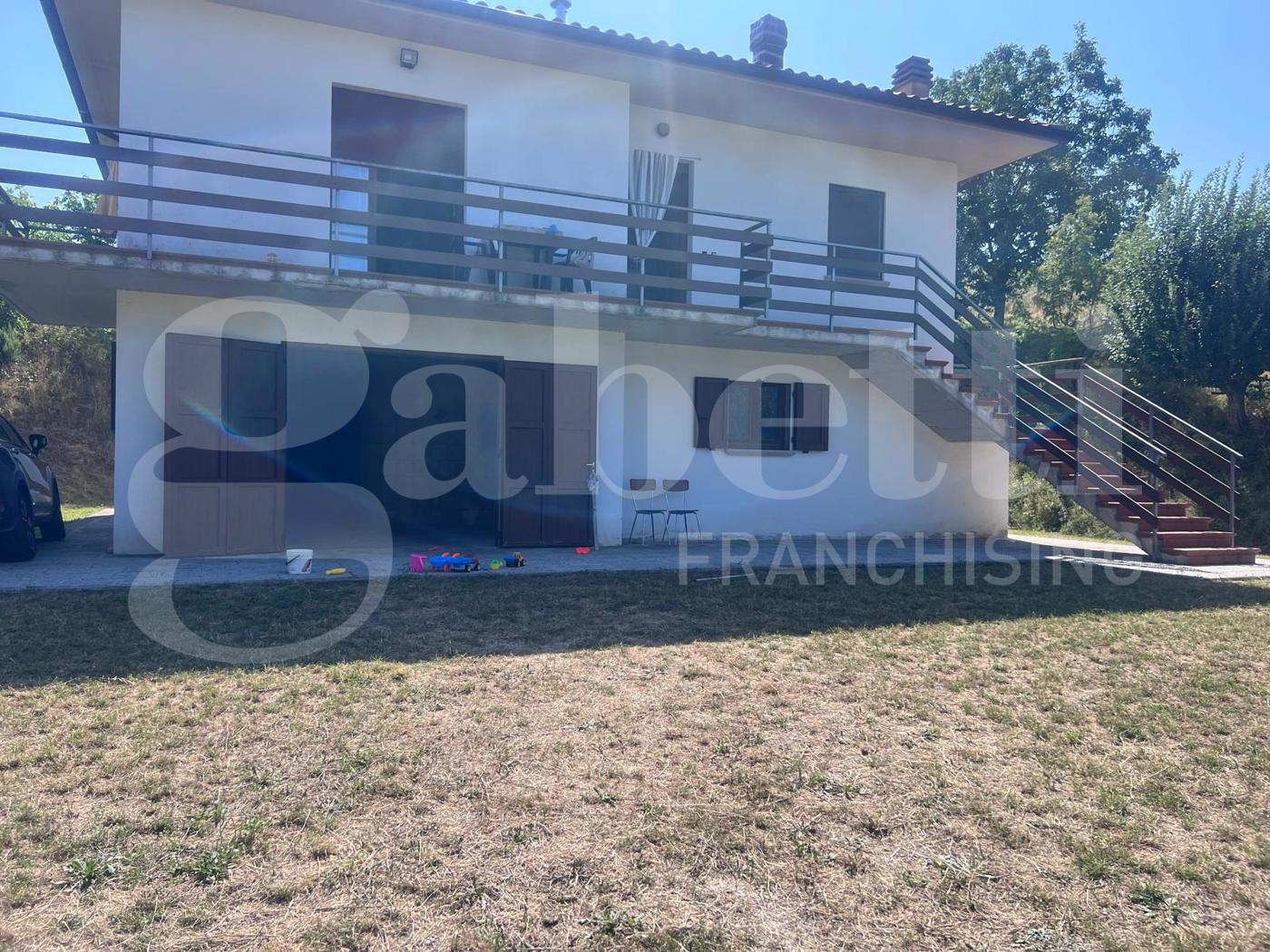 Casa indipendente in vendita a Pietralunga