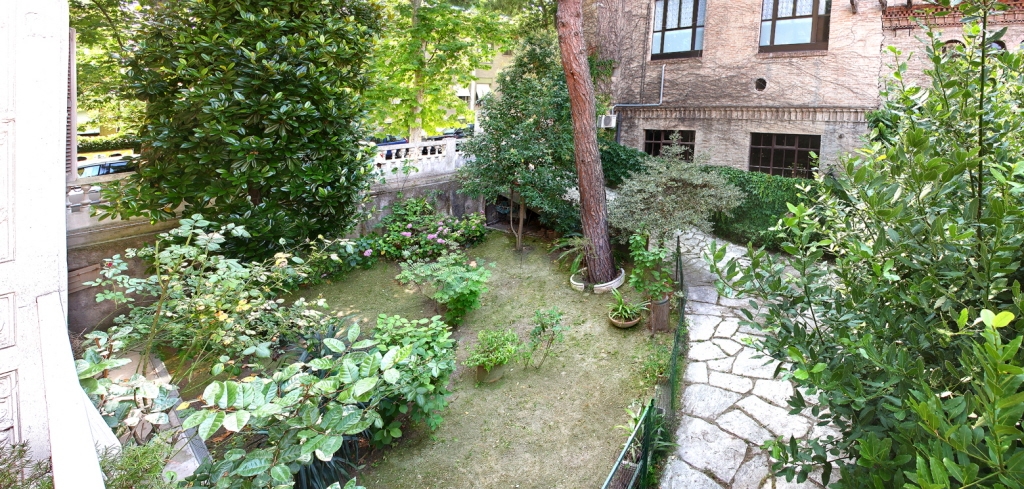 Villa con giardino in pesaro viale trento, Pesaro
