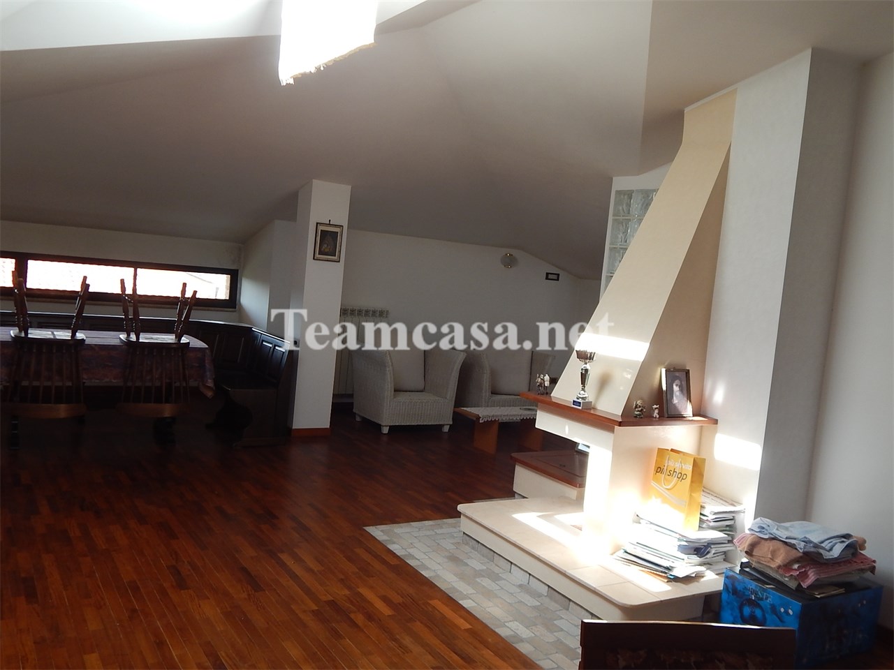 Villa con box a Pesaro