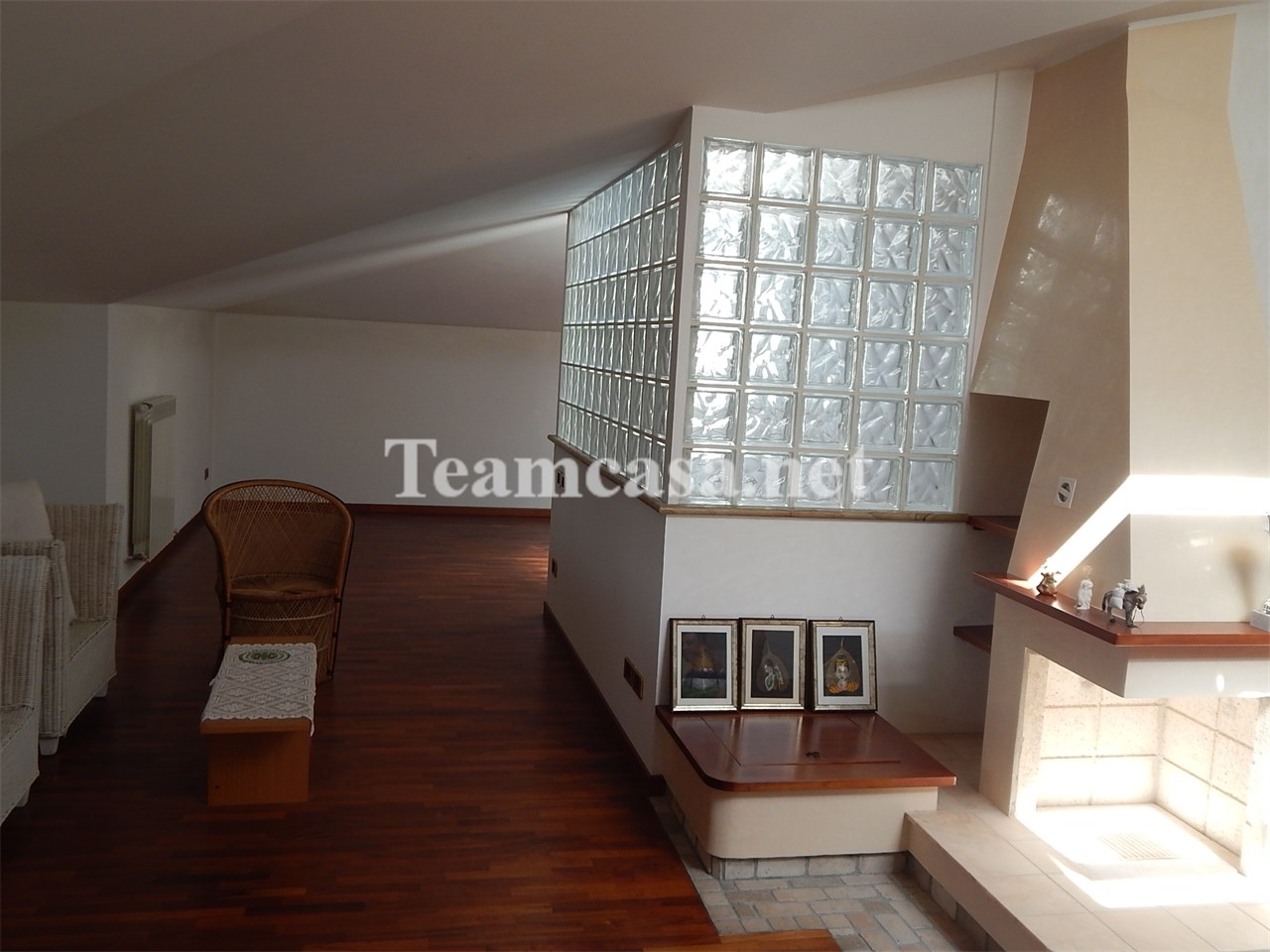 Villa con box a Pesaro