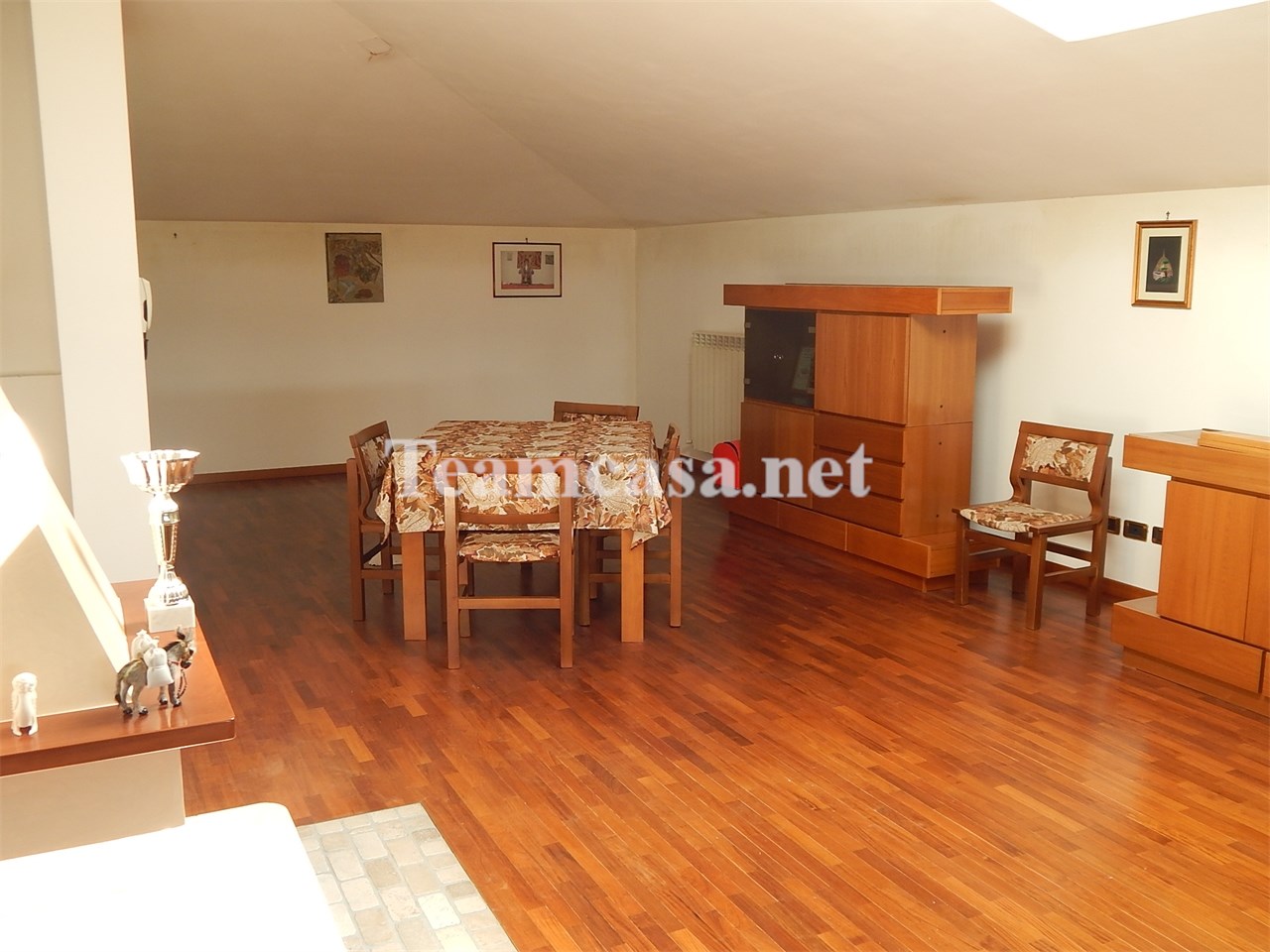 Villa con box a Pesaro