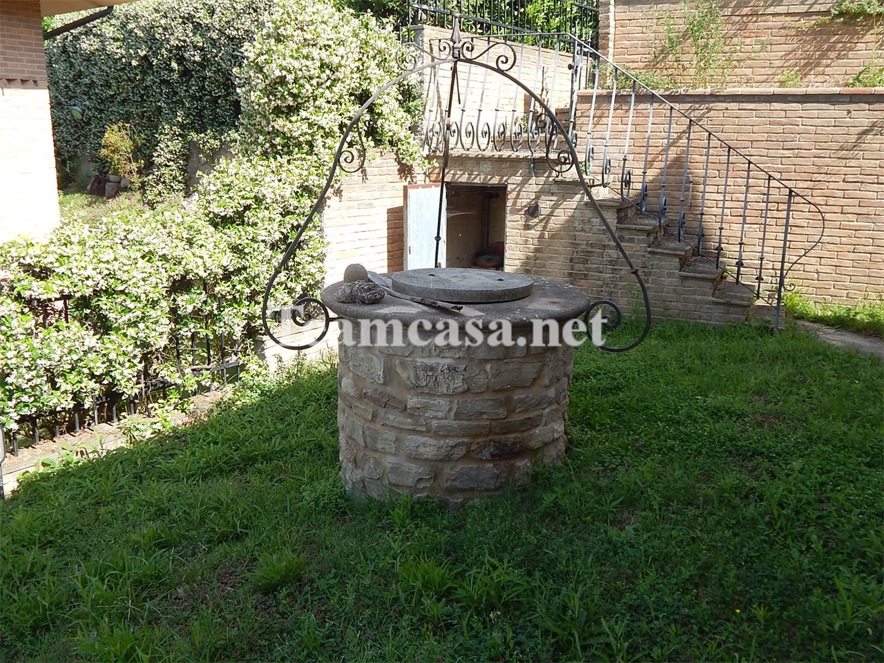 Villa con box a Pesaro