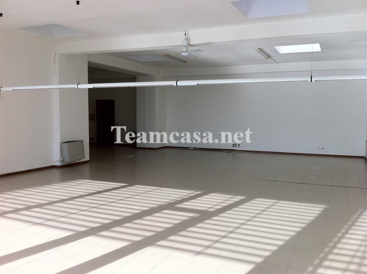 Ufficio in vendita in via montenevoso, Pesaro