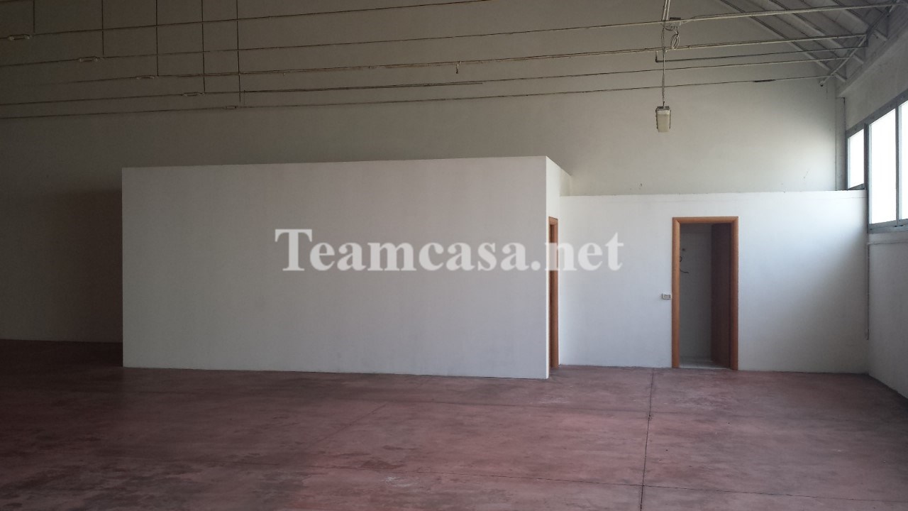 Capannone in vendita a Pesaro