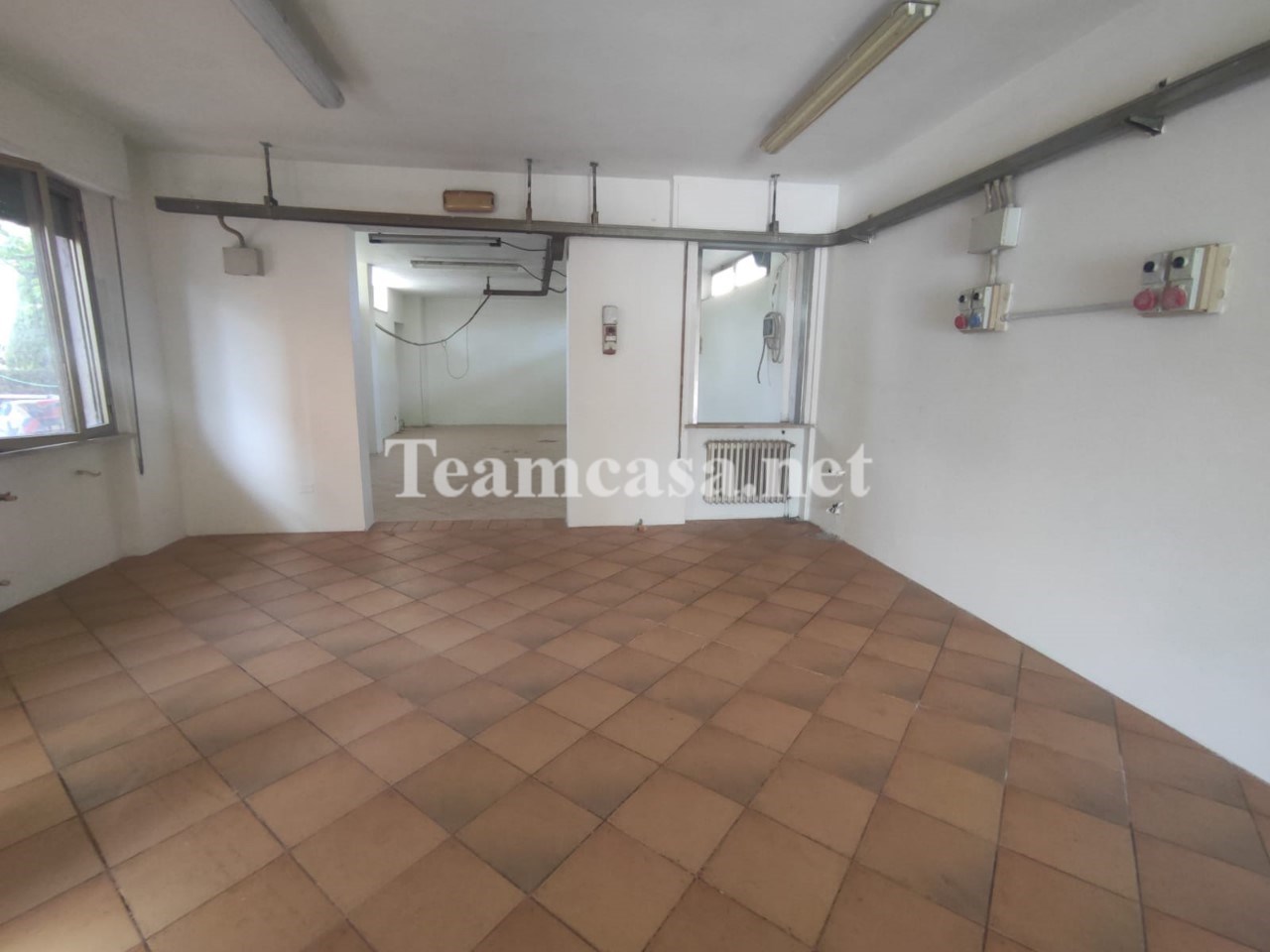 Negozio in affitto a Pesaro