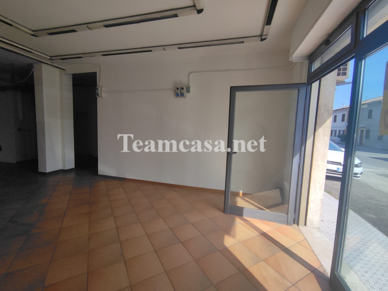 Negozio in affitto a Pesaro