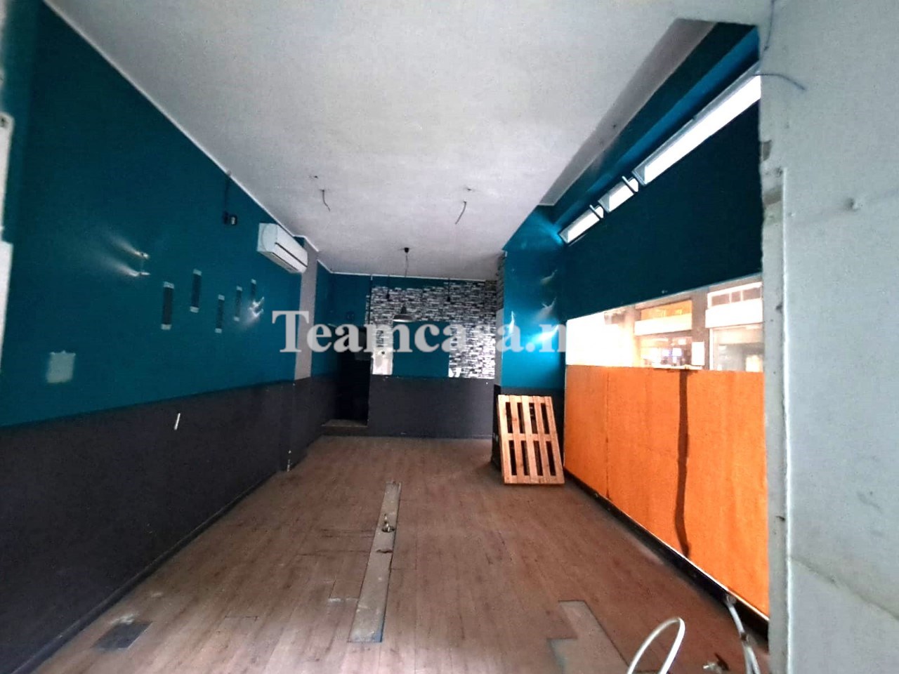 Negozio ristrutturato a Pesaro