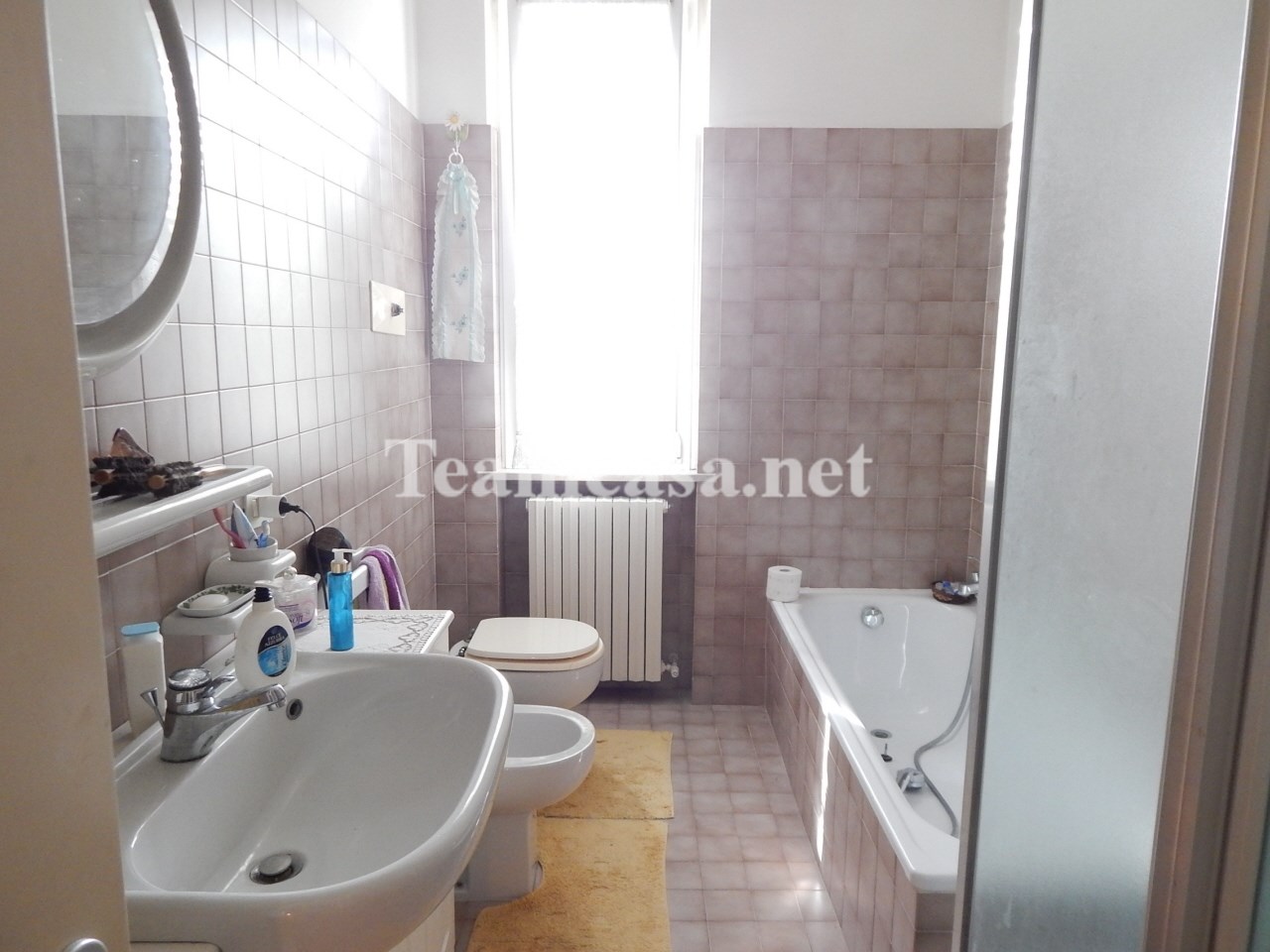 Villa con giardino in via monte ardizio, Pesaro