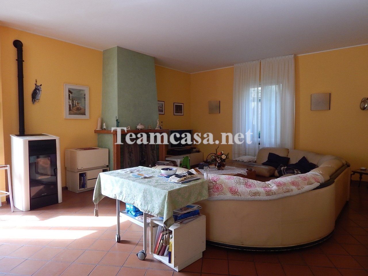 Villa con giardino in via monte ardizio, Pesaro