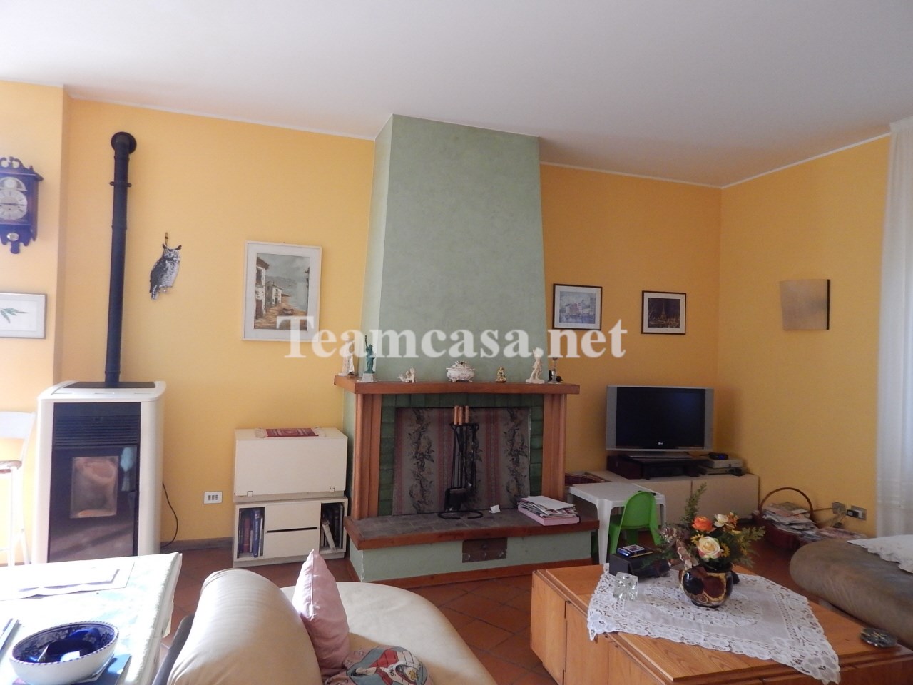 Villa con giardino in via monte ardizio, Pesaro