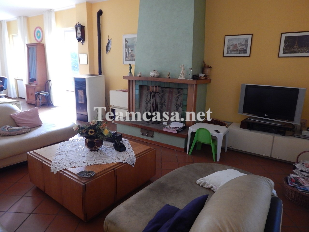 Villa con giardino in via monte ardizio, Pesaro