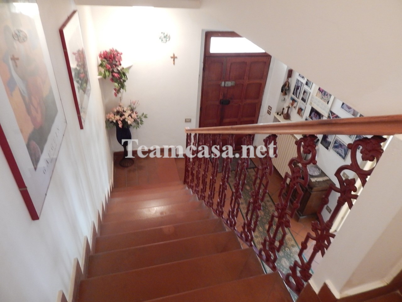 Villa con giardino in via monte ardizio, Pesaro