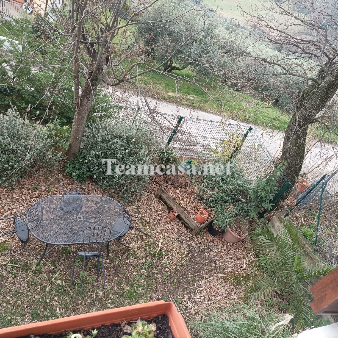 Casa indipendente con giardino a Mombaroccio