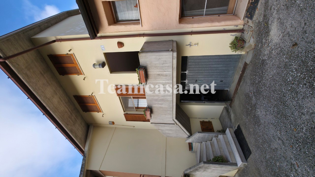 Villa in vendita a Mombaroccio