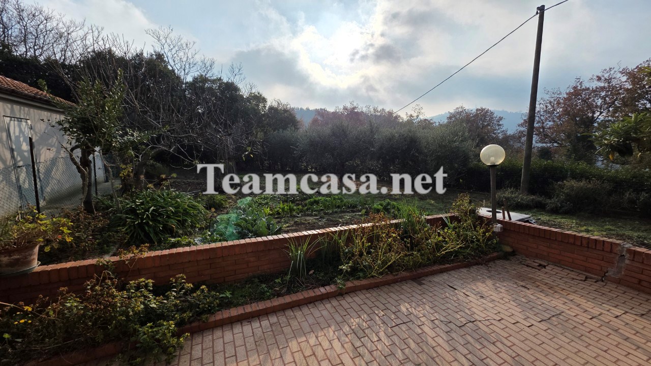 Villa in vendita a Mombaroccio