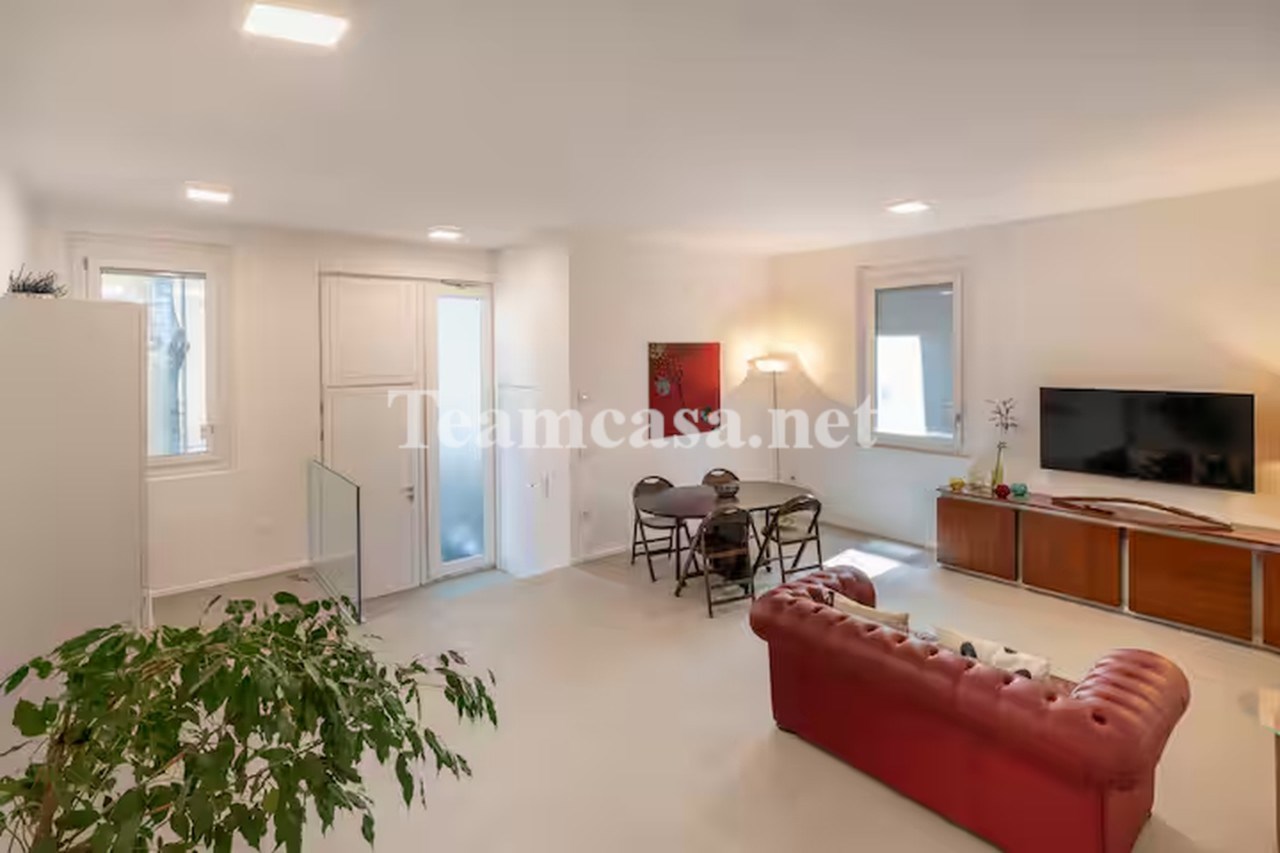 Trilocale con terrazzo a Pesaro