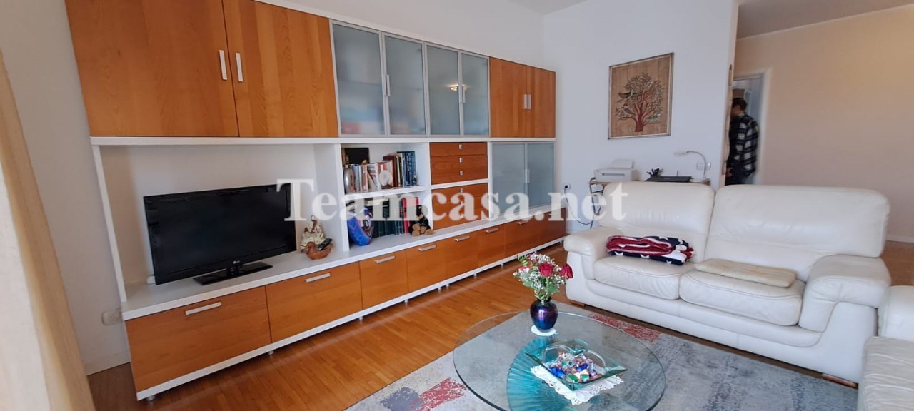 Trilocale con box a Pesaro