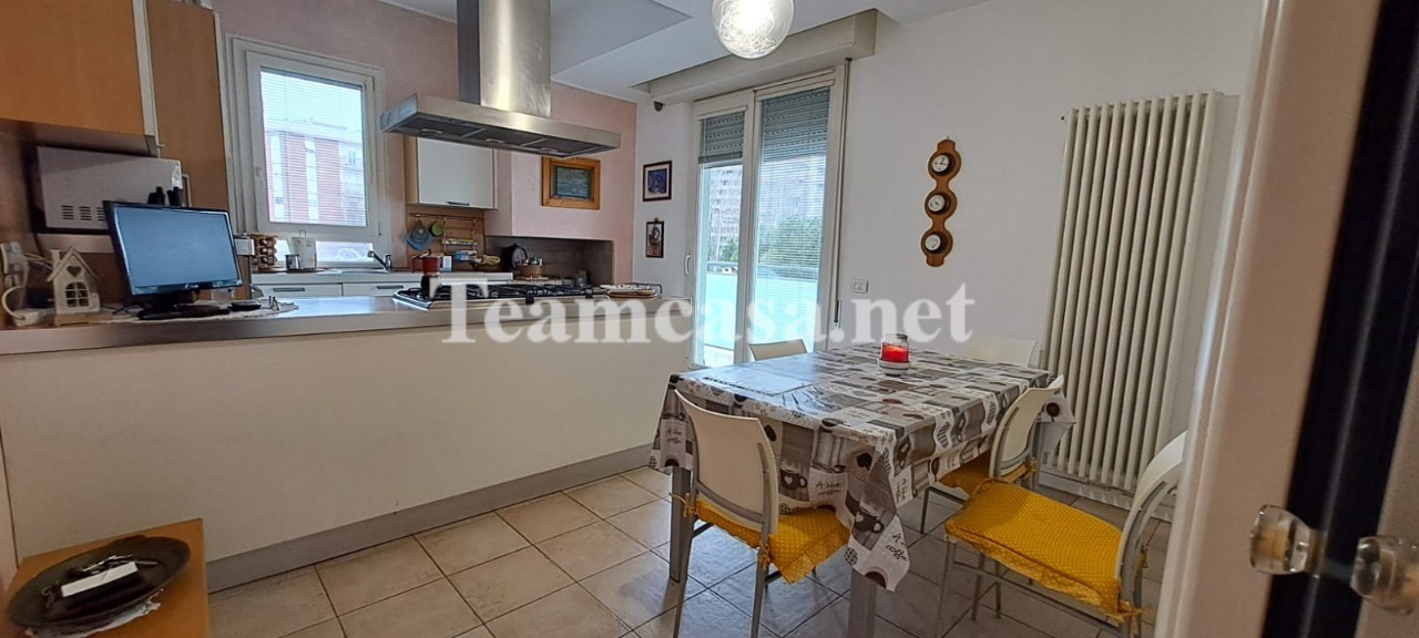 Trilocale con box a Pesaro