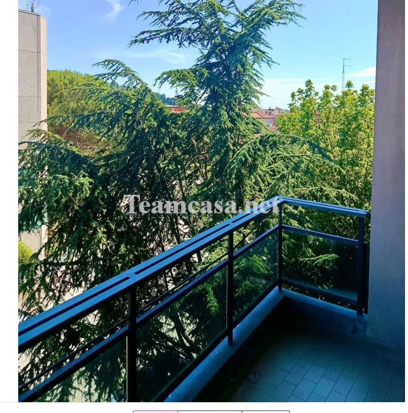 Trilocale con terrazzo a Pesaro