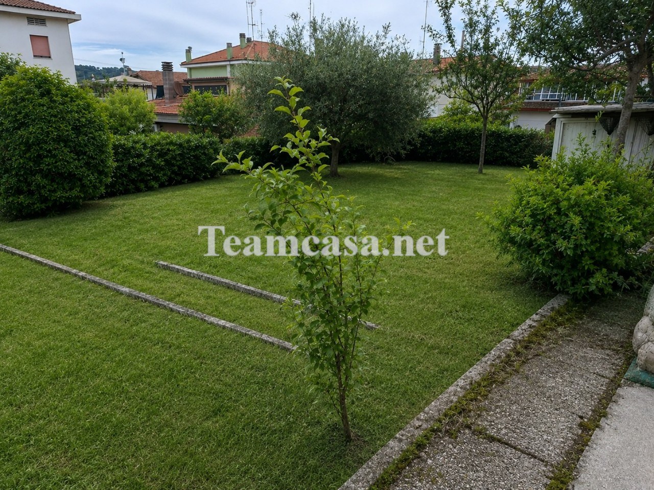 Casa indipendente con giardino a Pesaro