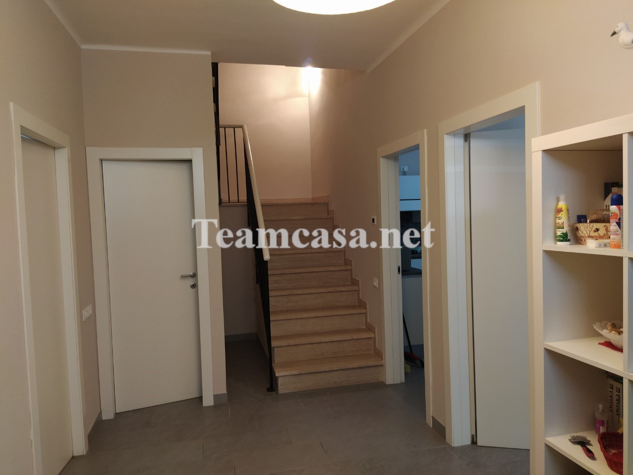 Casa indipendente con box doppio a Pesaro