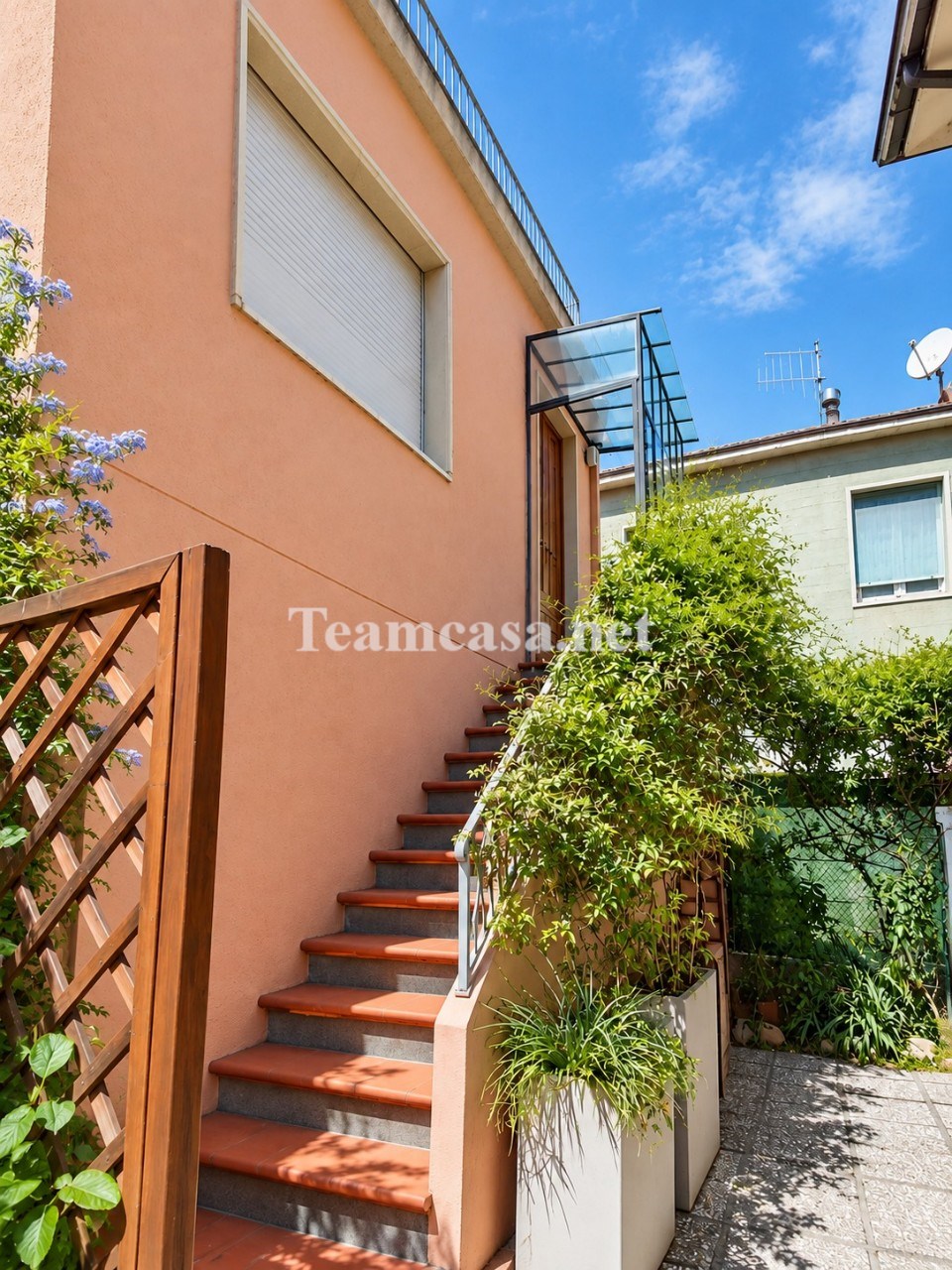 Casa indipendente con giardino a Pesaro